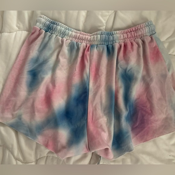 Colorful shorts - Picture 2 of 3